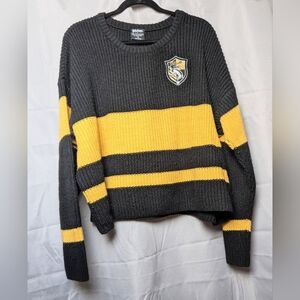 Hufflepuff Hot Topic 3x Sweater
